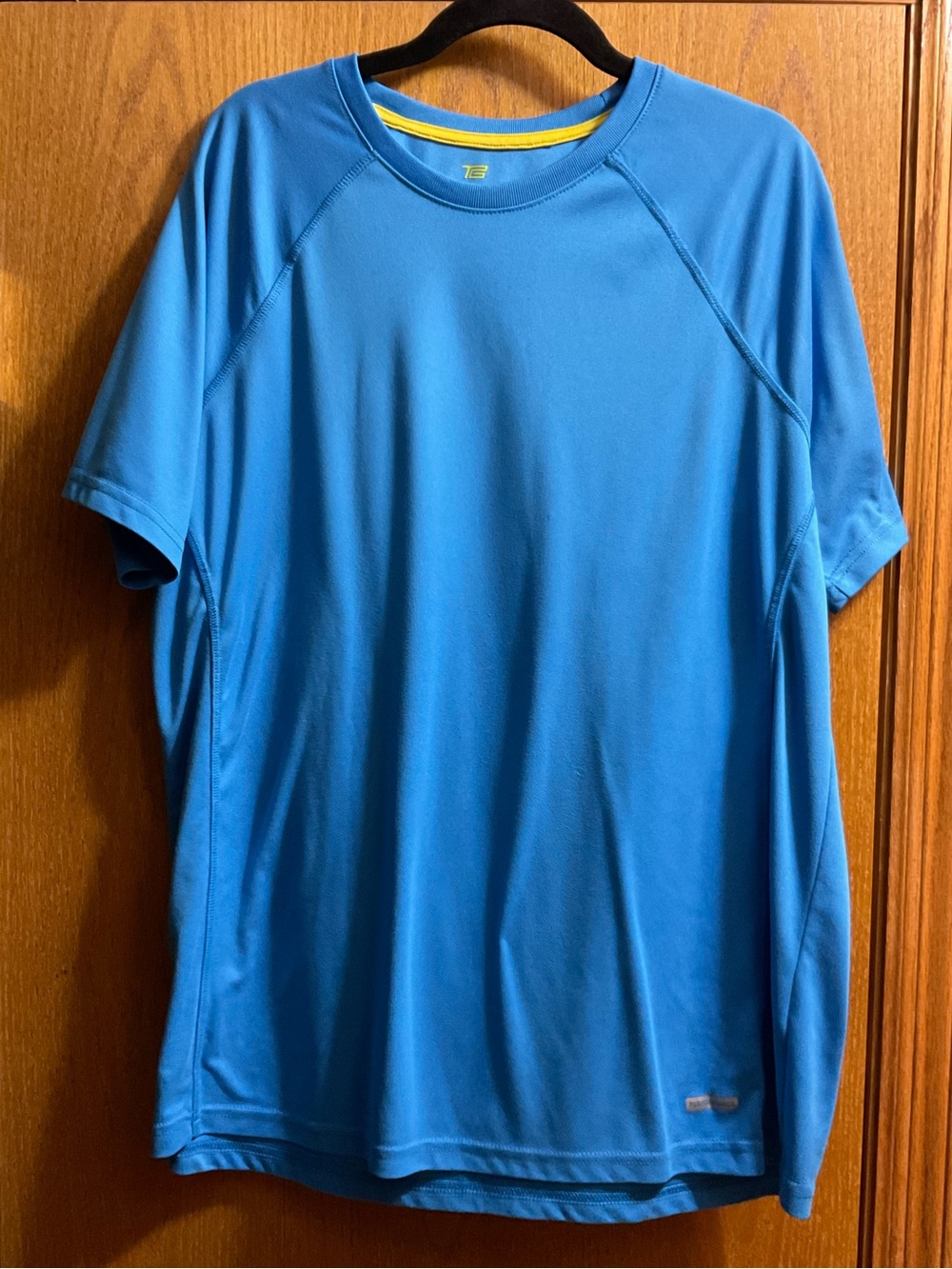 Men’s Tek Gear TG Blue Athletic Casual Short Sleeved Tee. Polyester. Breathable